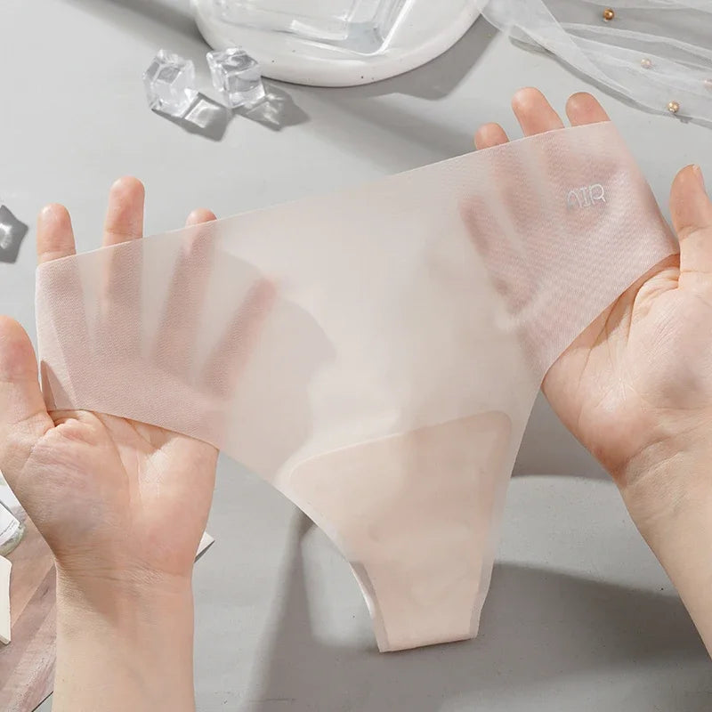 String transparent pour femmes, ultra-fin et sexy, avec une coupe sans couture. Sous-vêtement féminin taille basse, en coloris uni, conçu pour un séchage rapide et un confort optimal.