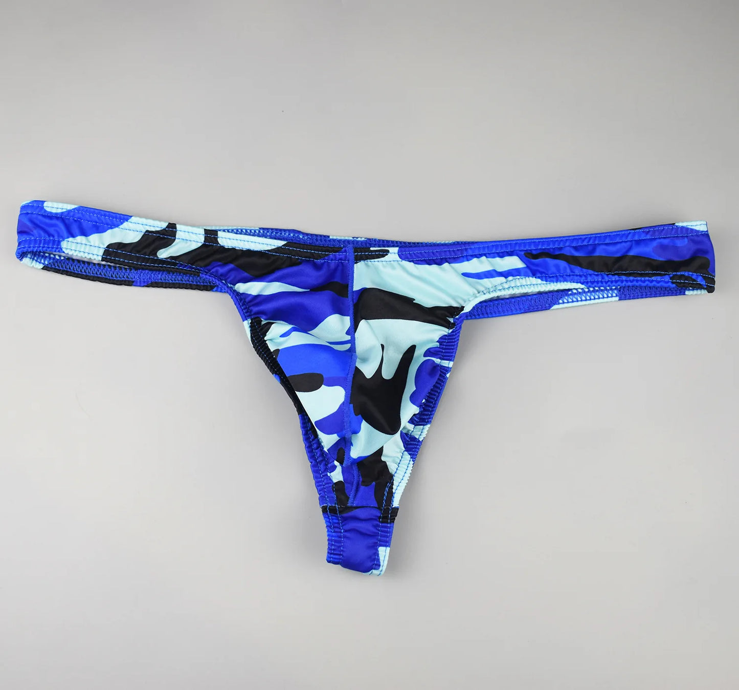 Slip tanga homme taille basse à imprimé camouflage 3D, poche enveloppante, tissu soyeux, respirant et confortable pour un usage quotidien ou les occasions spéciales