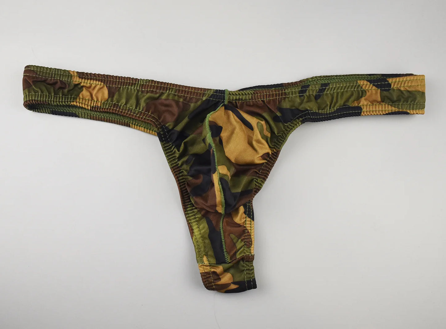 Slip tanga homme taille basse à imprimé camouflage 3D, poche enveloppante, tissu soyeux, respirant et confortable pour un usage quotidien ou les occasions spéciales